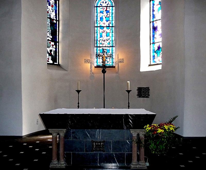 023 Altar.JPG